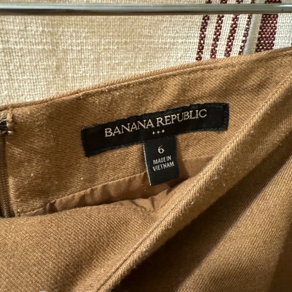 Banana Republic skirt